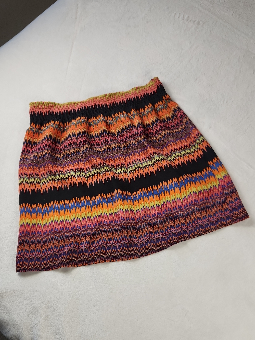 Kensie Mini Skirt Multicolor Zig Zag Pattern and Elastic Waistband Size M - Picture 14 of 16